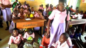 free-and-compulsory-education-has-overcrowded-classrooms-in-public-schools-in-nigeria-678x381
