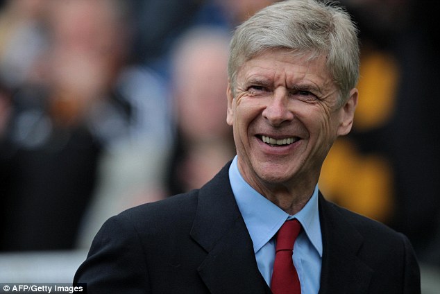 Arsene Wenger Signs New 2-Year Contract Extension With Arsenal
