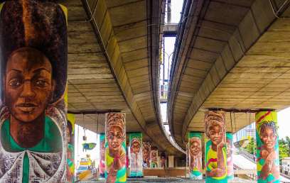 http://www.pulse.ng/arts_culture/graffiti-art-5-neighbourhood-popping-with-stunning-murals-and-street-arts-in-lagos-id6915654.html
