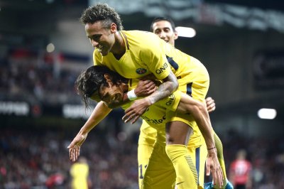 Neymar Scores First Goal for PSG