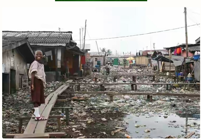 Nigerians live below poverty line