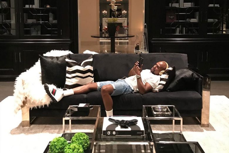 Floyd Mayweather Shows Off New Beverly Hills Mansion on Instagram