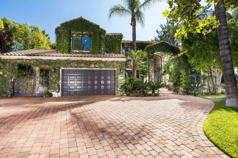 Tupac’s Former $2.6M Los Angeles Home