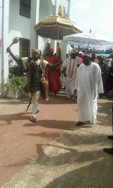 Ooni Of Ife as He Arrives Onitsha For The Obi Of Onitsha Ofala Festival