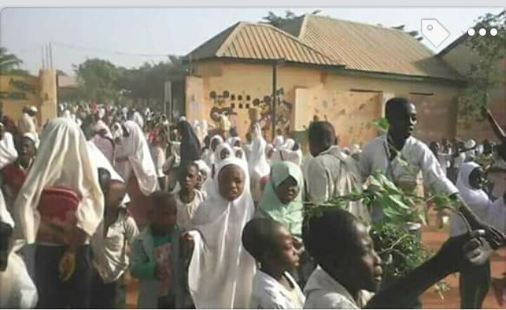 Kaduna Pupils Protest Over Planned Sack Of 21,000 Teachers That Failed Test