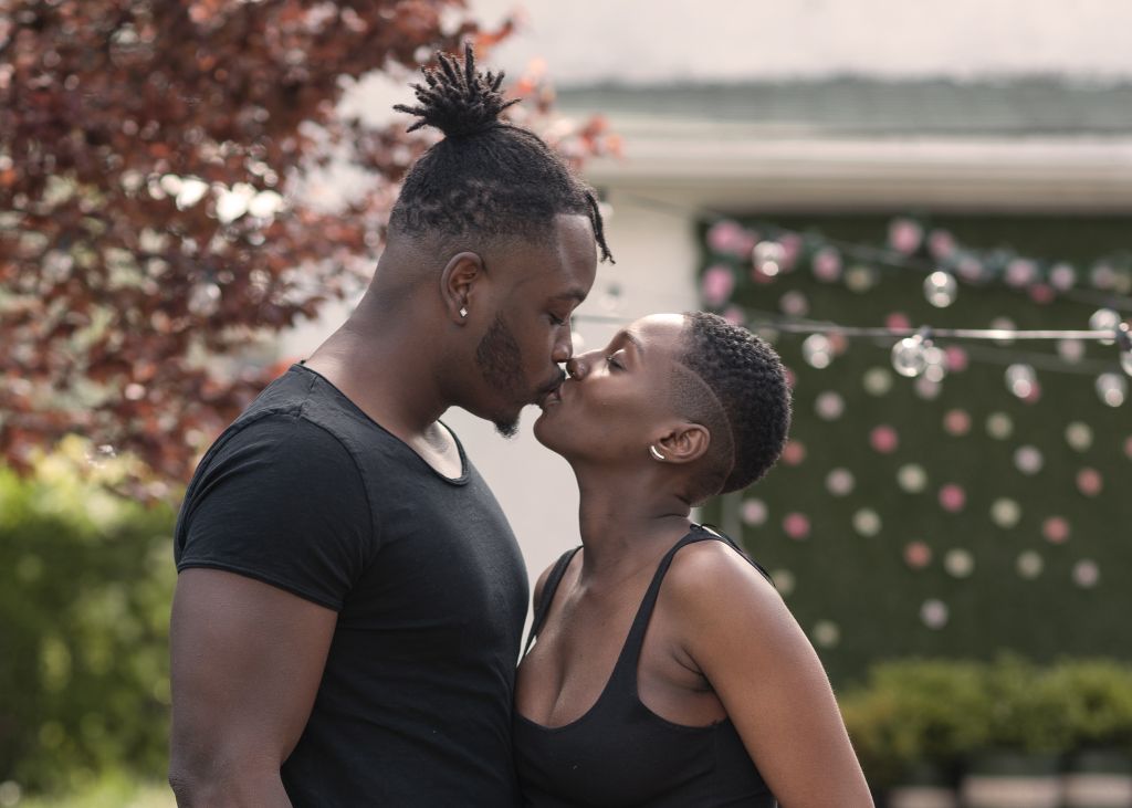 Exchanging Saliva While Kissing | fab.ng