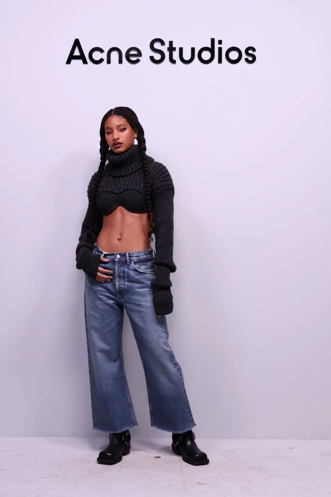 Willow Smith Shows Off Toned Abs For Paris Fashion Week|Fab.ng
