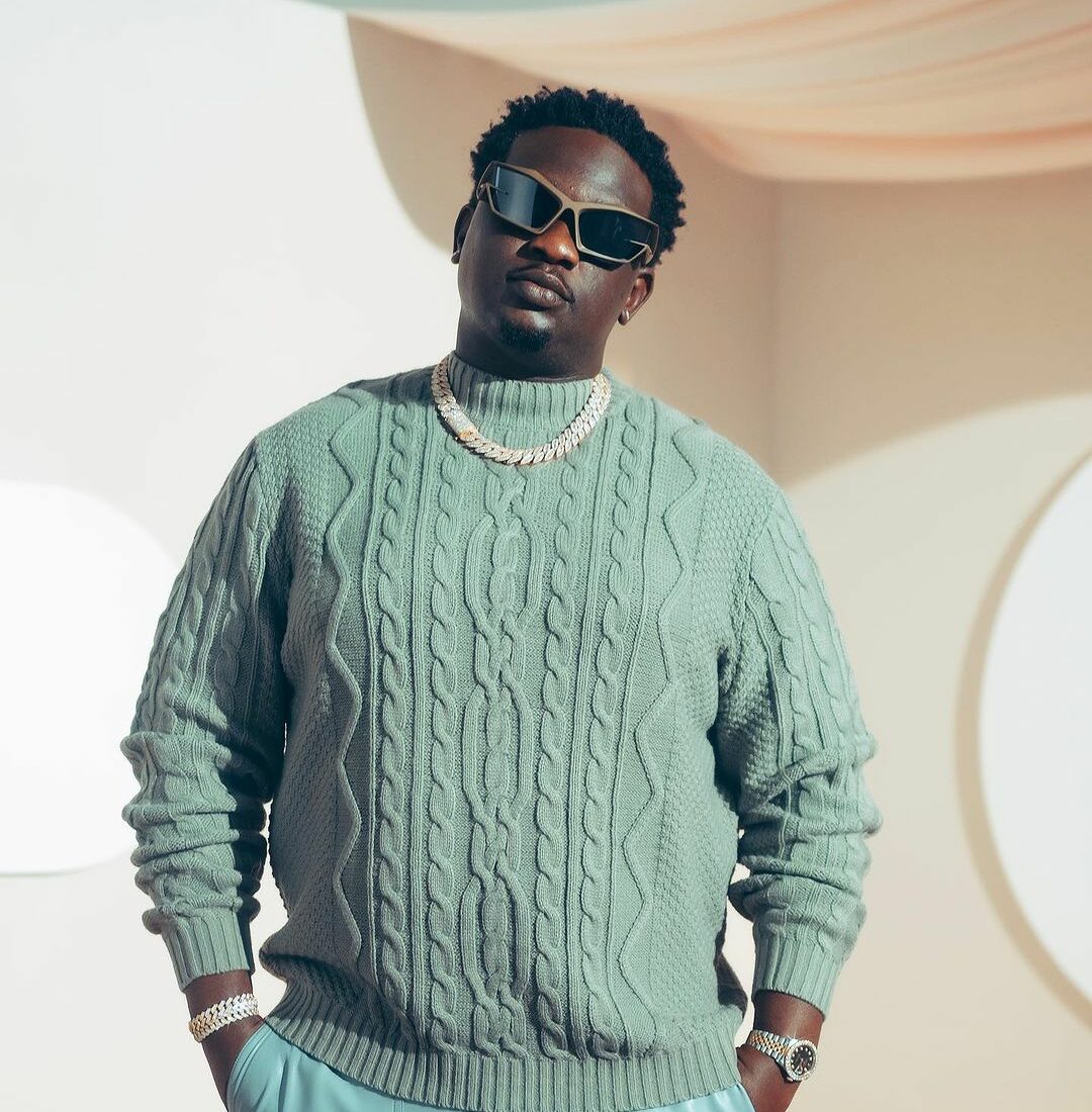 Wande Coal Drops The Extended Version of “Again” | fab.ng